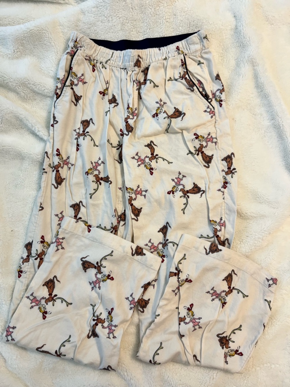 aerie Cindy Lou Who Grinch Pajama Pants